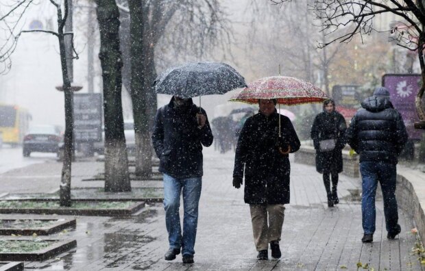 Діставайте шапки, светри та шуби: в Україну летить потужне похолодання. Що кажуть синоптики