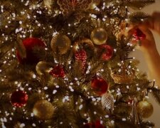 Новогодняя елка. Фото: скриншот YouTubе