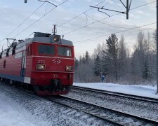 Первый этап воссоединения: «Укрзализныця» запускает поезда в Крым