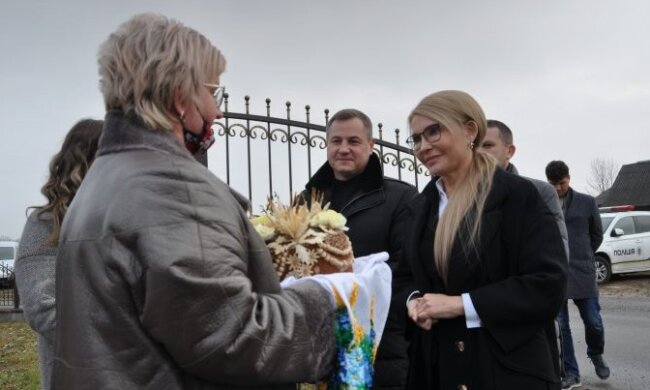 Визит Тимошенко в Ровенску область, фото: youtube.com