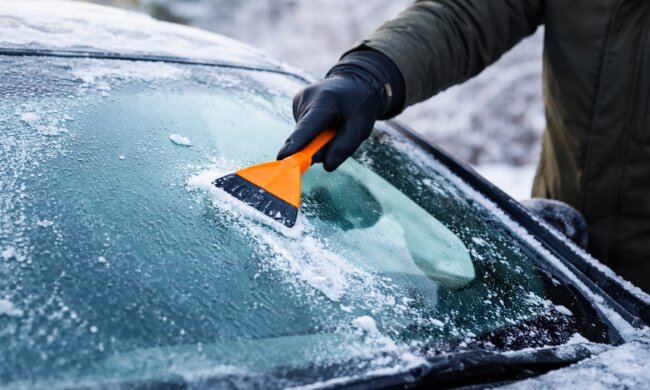 Авто, зима, лобове скло, зображення: hyser.com.ua