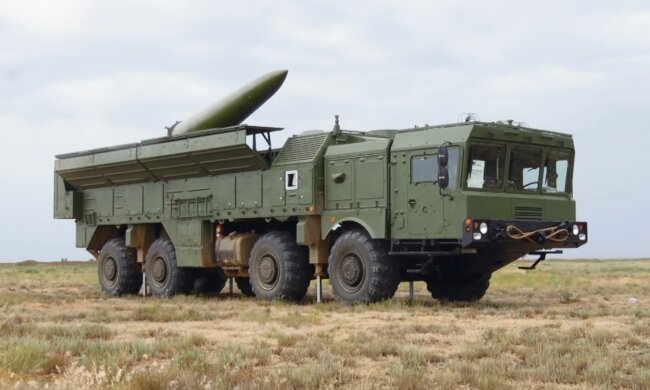 Тривожна ситуація: на кордон з Білоруссю прибули війська РФ з "Іскандерами" і "панцирами"