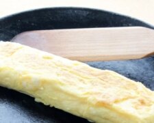 Ваше утро начнется с удовольствия: рецепт быстрого японского омлета "Тамагояки"
