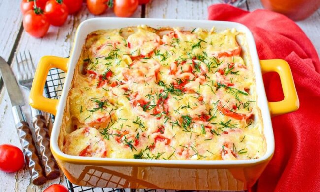 Это настоящее блаженство: рецепт запеканки из патиссонов в сметанно-яичной заливке