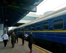 Готуйтеся до нових цін: на скільки подорожчають квитки на поїзди з Києва до Польщі