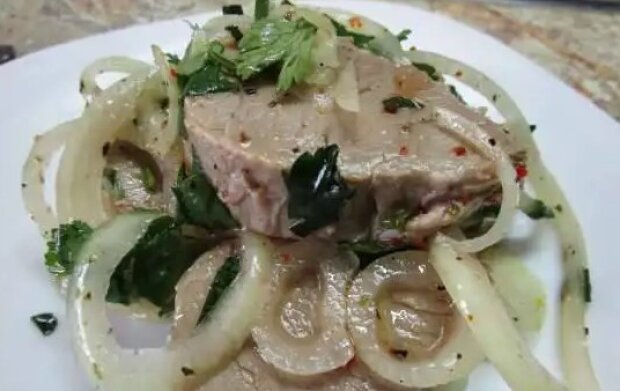 «Холодний» шашлик: рецепт приготування вишуканого м'яса в маринаді без мангалу та духовки