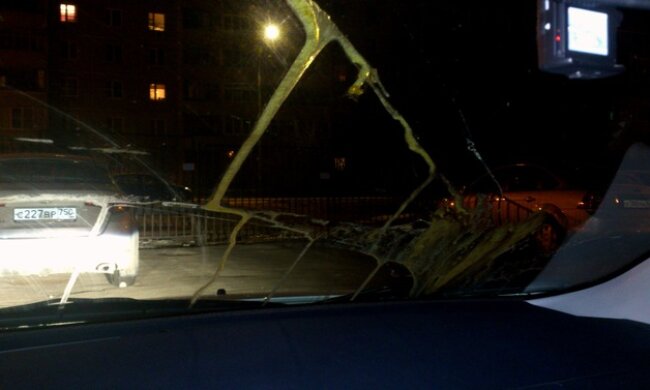 В России начали мстить Путину: водитель разогнался и влетел в толпу российских оккупантов на дикой скорости