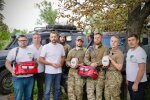 Реанімація на передовій: фонд «Надія», Валерій Дубіль та Віта Присяжнюк забезпечують 1-й окремий медичний батальйон апаратами Easy Pulse