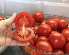 Мариновані помідори на зиму, фото: youtube.com