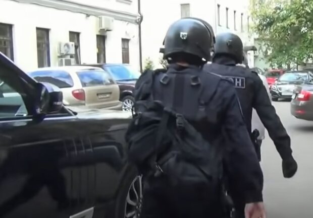 "Перекосили" друг друга: российские контрактники открыли огонь по ФСБшникам