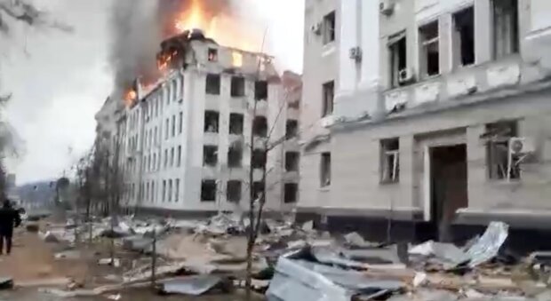 Холод по коже: в Харькове показали свалку российских ракет, которые прилетают по городу. Видео