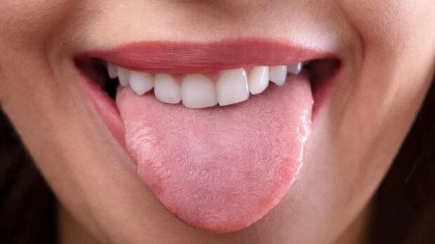 Час готуватися до неприємностей: про які проблеми зі здоров'ям можна дізнатися по зовнішньому вигляду язика