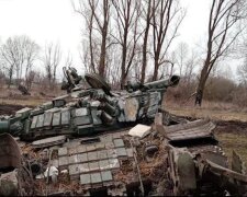 Рванет при погрузке: российским войскам начали выдавать старые боеприпасы