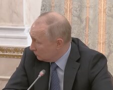 Путин начал разбрасываться российскими паспортами в обмен на ведро угля: такого еще не было