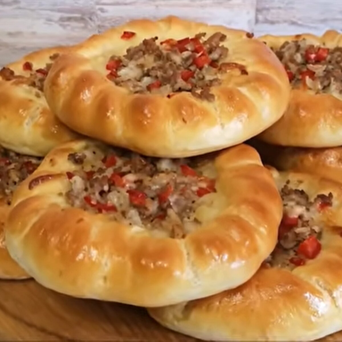 Открытые пирожки с сыром и зеленью