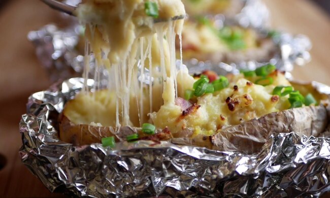 Картопля, фарширована грибами