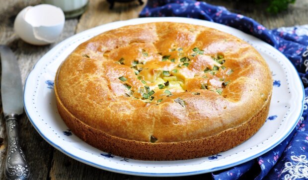 Пирог с мойвой и картошкой в духовке — рецепт с фото пошагово