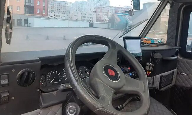 Перероблений автомобіль "польський жук"