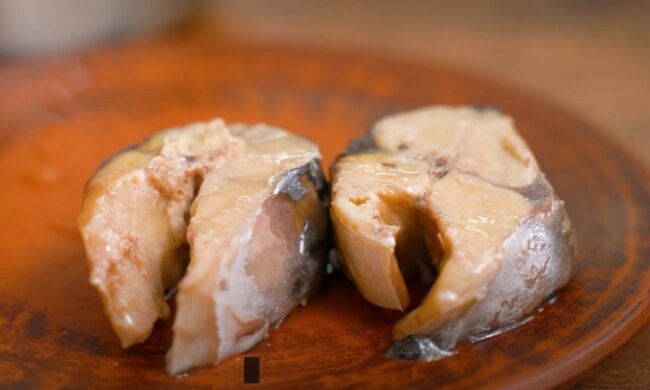 Особый рецепт скумбрии, фото: youtube.com