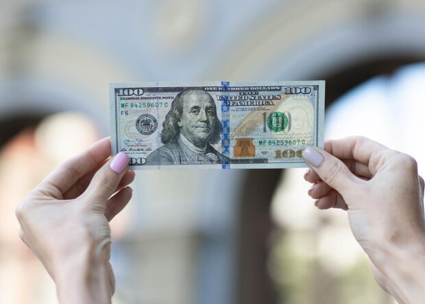 Доллара становится все меньше: что теперь будет с гривной и к чему готовиться