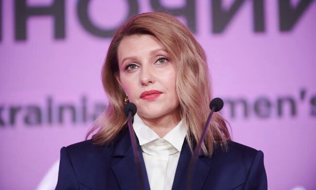 Елена Зеленская похвасталась новым стильным образом