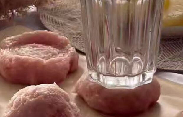 Куриный гнезда с ананасами, кадр из видео