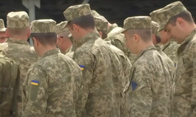 Военнослужащие.  Фото: скриншот YouTube-видео