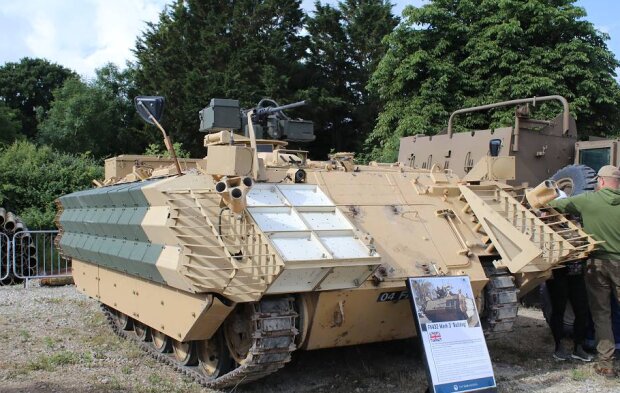 Сотні "Бульдогів": Британія передасть Україні потужні бойові машини. Як вони виглядають