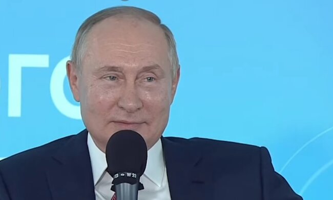 Российских детей дошкольного возраста готовят к войне и собирают им "рюкзачки выживания"
