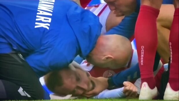 ЧП на Евро-2020: матч прерван из-за внезапной потери сознания одним из футболистов сборной Дании