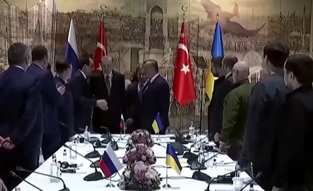 У Туреччині оголосили про переговори України та Росії. Що відомо