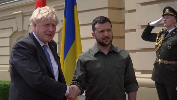 Друг, не кидай Україну: Борис Джонсон оголосив про відставку. Що буде далі