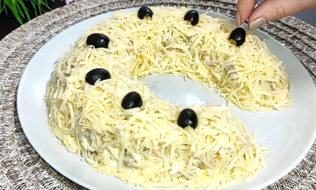 Салат "Підкова удачі", кадр з відео