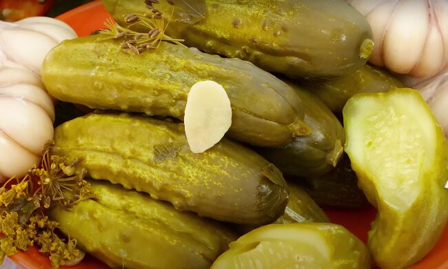 Маринованые огурцы