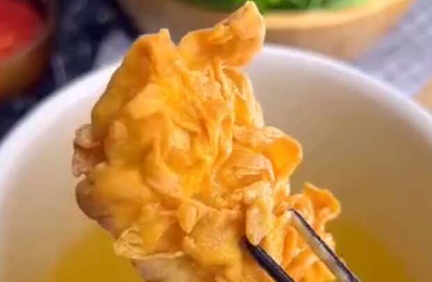 Курячі стріпси, кадр з відео