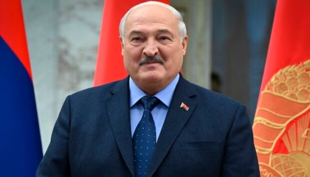 "Розставили по своїх місцях": Лукашенко розповів, як Путін нашпигував Білорусь ядерною зброєю