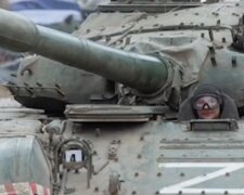 "Дуже мстивий": російський боєць переїхав танком свого командира