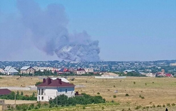 У вас что-то дымится: у российских оккупантов почему-то начали гореть военные склады. Фото