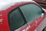 Як швидко розморозити автомобіль, якщо він весь покритий снігом чи льодом: поради, які стануть у нагоді кожному