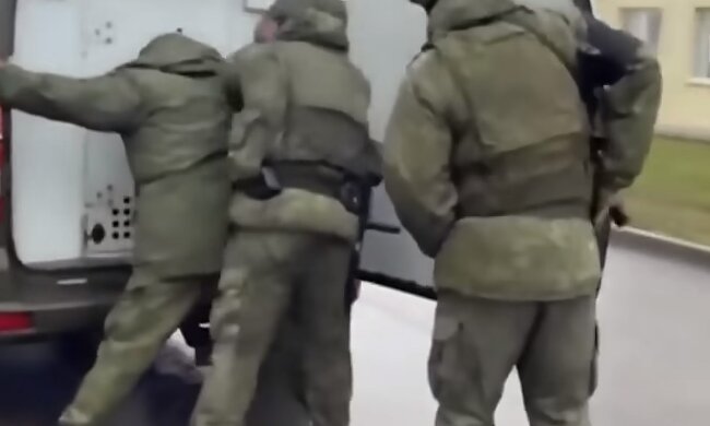 У Росії почнуться облави: повістки надсилатимуть навіть через інтернет. Ніхто не відвертеться