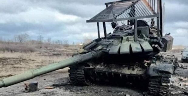 Больше, чем на вооружении Германии и Франции: сколько Путин потерял танков в Украине