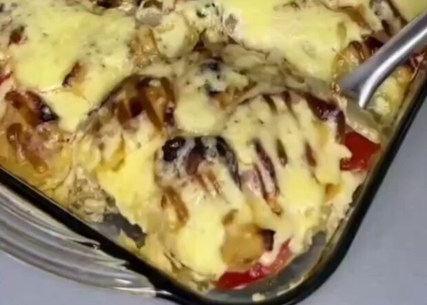 Запіканка з куркою, кадр з відео