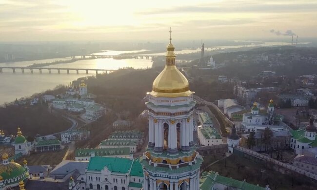 Чудотворный церковный праздник 19 ноября: что категорически нельзя делать