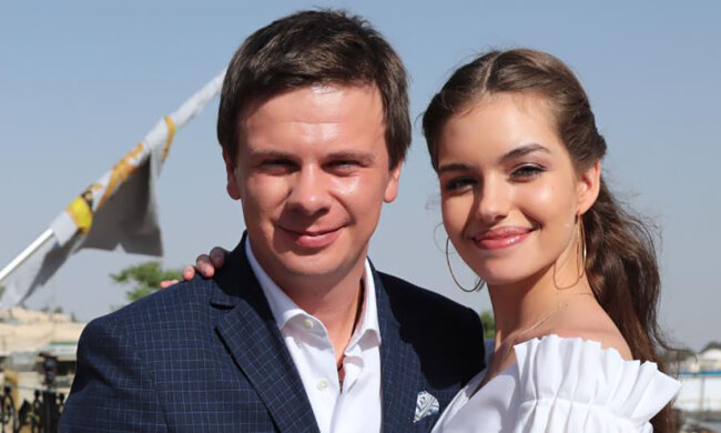 Дмитрий Комаров с женой. Фото: 24tv.ua