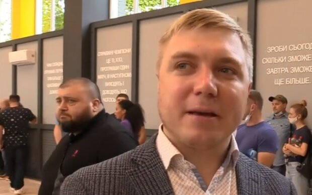 Андрій Андрєєв: "Запрошуємо на відкриття нового скверу між будинками"