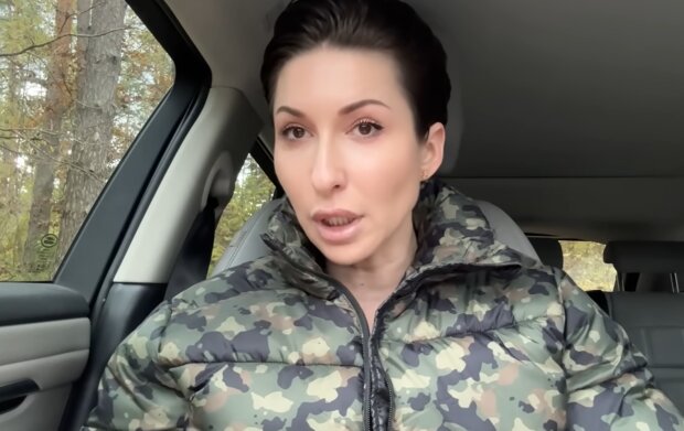 Яна Пасинкова, кадр з відео