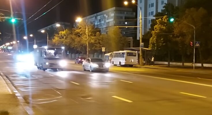 Автомобили: скрин с видео