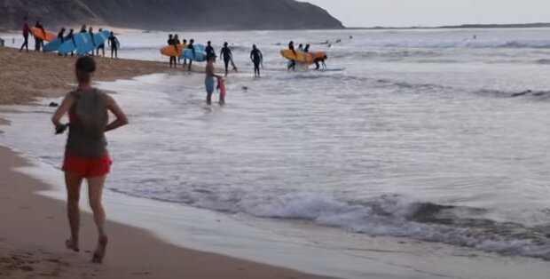 Австралийский пляж: скрин с видео