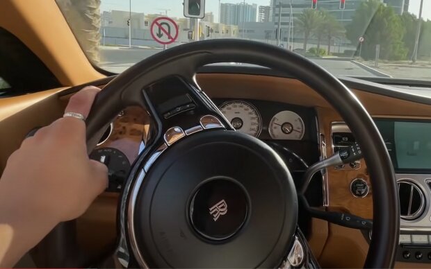 Rolls-Royce Wraith. Фото: скріншот YouTube-відео