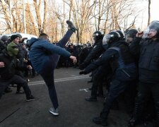 Майдан в Киеве: протестующие атакуют силовиков. Мощные столкновения